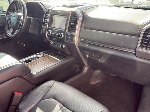Used 2019 Ford Expedition Platinum RWD image 40