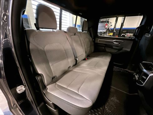 Used 2021 RAM 1500 Big Horn image 16