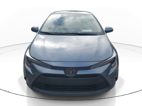 Used 2024 Toyota Corolla LE FWD image 2