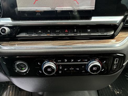 Used 2023 GMC Sierra 1500 Elevation image 24