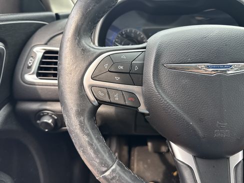 Used 2015 Chrysler 200 Limited w/ Convenience Group FWD image 12