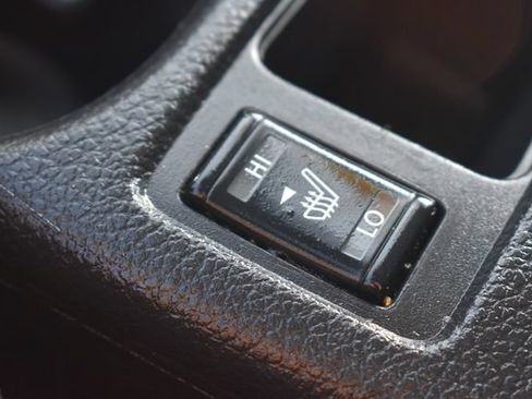 Used 2019 Nissan Rogue SV FWD image 26