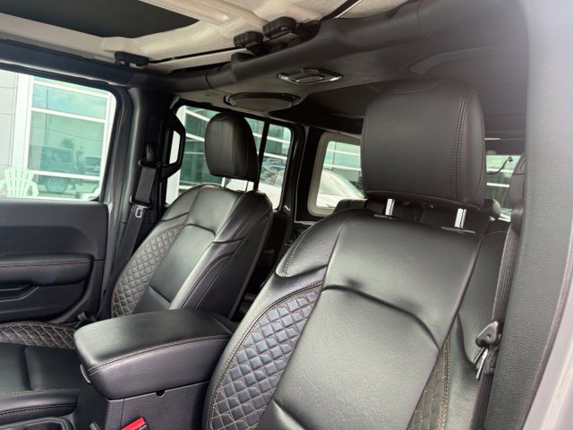 Used 2023 Jeep Wrangler Unlimited Sahara AWD/4WD image 13