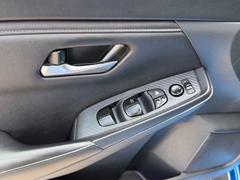 Used 2023 Nissan Sentra SV FWD image 23