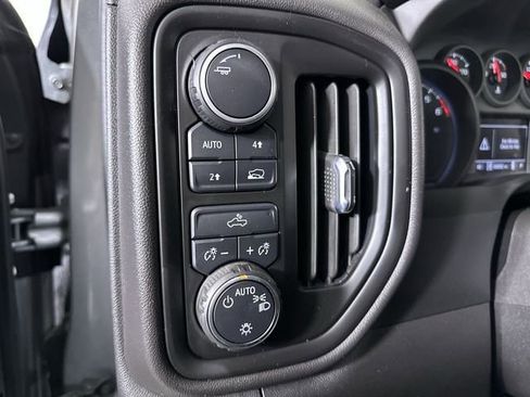 Used 2023 Chevrolet Silverado 1500 Custom AWD/4WD image 18
