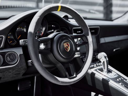 Used 2018 Porsche 911 GT3 RWD image 36