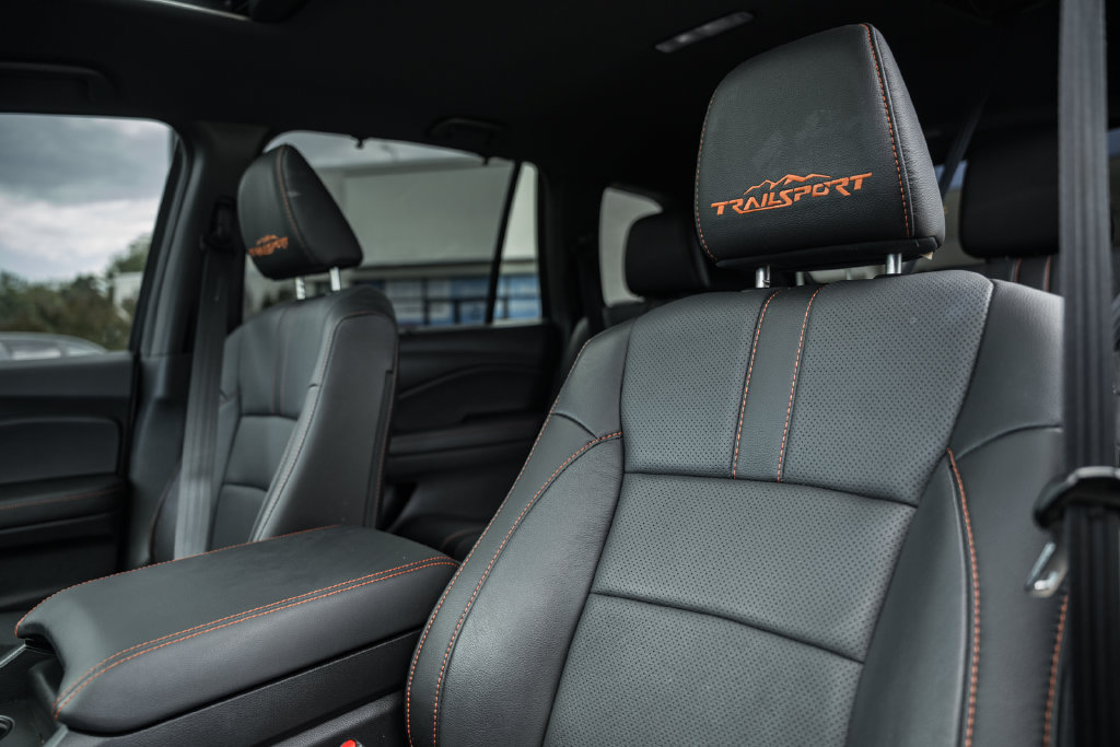 Certified 2025 Honda Passport TrailSport image 40
