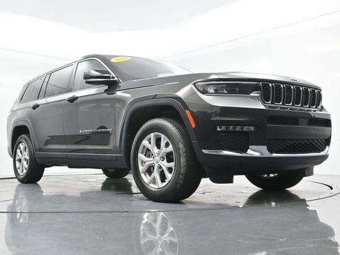 Used 2023 Jeep Grand Cherokee L Limited AWD/4WD image 52