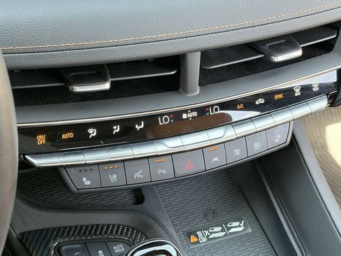 Certified 2025 Cadillac CT5 Premium Luxury w/ Platinum Package AWD/4WD image 32