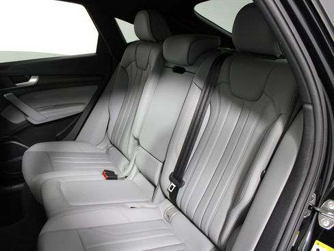 Used 2022 Audi Q5 2.0T Premium Plus image 29