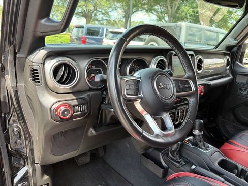 Used 2022 Jeep Wrangler Unlimited Sahara w/ Cold Weather Group AWD/4WD image 22