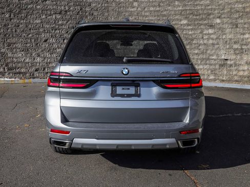 Used 2024 BMW X7 xDrive40i w/ Premium Package image 8