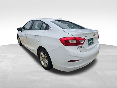 Used 2016 Chevrolet Cruze LT w/ Convenience Package image 12