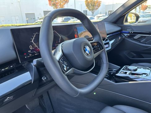 Certified 2025 BMW 530i xDrive w/ Premium Package image 17