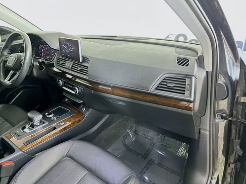 Used 2018 Audi Q5 2.0T Premium AWD/4WD image 37