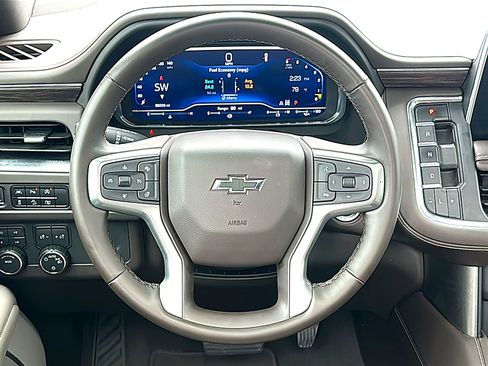 Used 2024 Chevrolet Tahoe Z71 w/ Luxury Package AWD/4WD image 24
