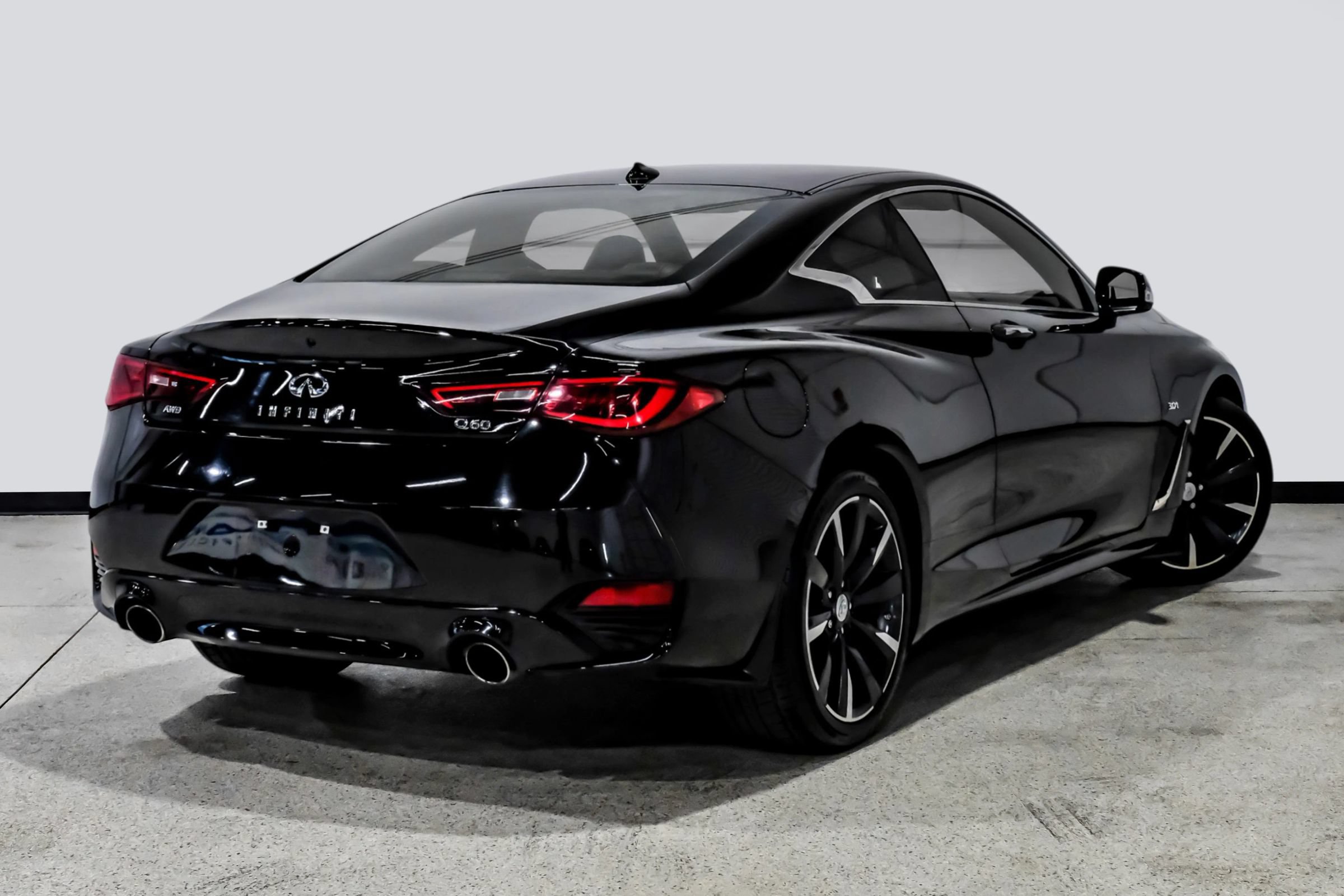 Used 2017 INFINITI Q60 3.0t w/ Premium Plus Package 3.0T AWD/4WD image 6