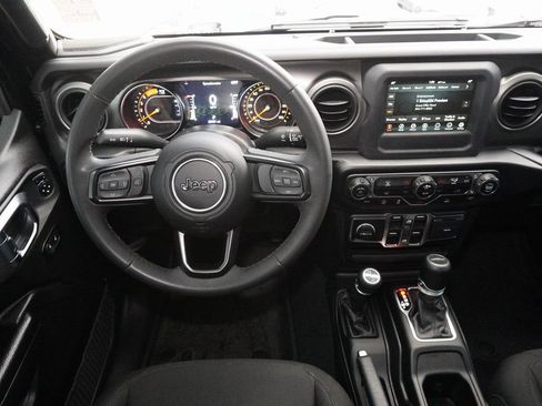 Used 2023 Jeep Gladiator Sport image 21