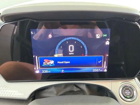Used 2025 Chevrolet Trax LT w/ Sunroof Package FWD image 35