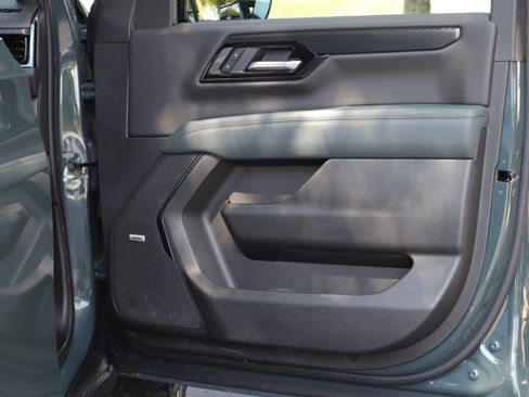 Used 2026 GMC Yukon AT4 AWD/4WD image 28