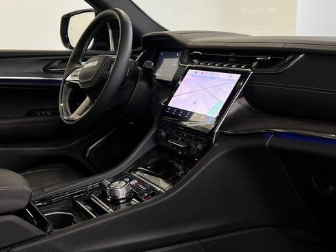 New 2025 Jeep Grand Cherokee Overland w/ Adv Protech Group III image 7