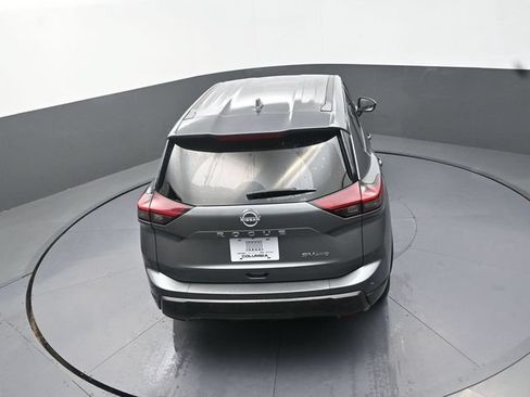 Used 2024 Nissan Rogue SV AWD/4WD image 16