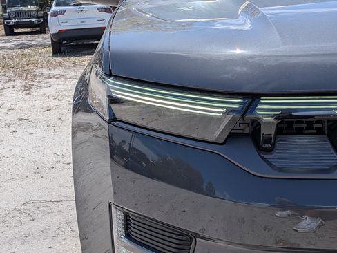 New 2026 Jeep Grand Wagoneer L Limited image 9