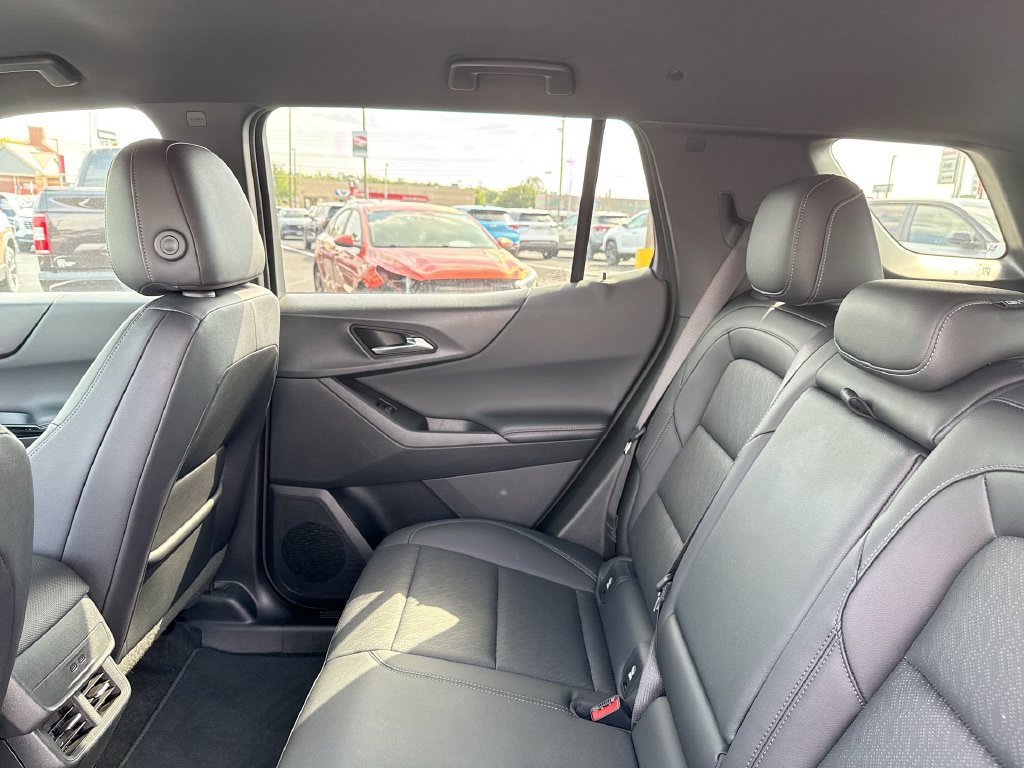 Used 2026 Chevrolet Equinox LT w/ Convenience Package II AWD/4WD image 4