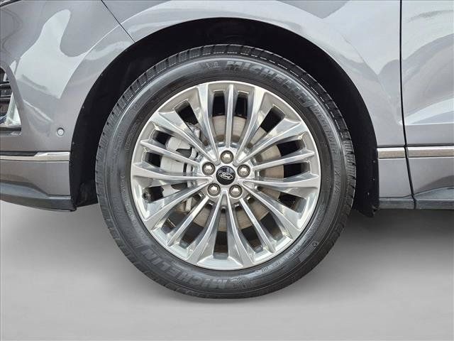 Used 2022 Ford Edge Titanium w/ Equipment Group 301A AWD/4WD image 24