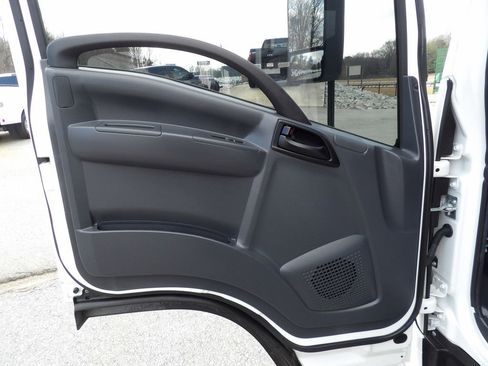 Used 2024 Chevrolet Low Cab Forward RWD image 26