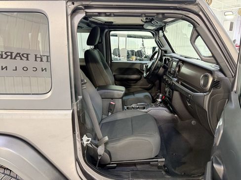 Used 2020 Jeep Wrangler Sport image 27