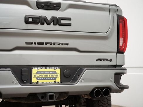 Used 2024 GMC Sierra 1500 AT4 image 10