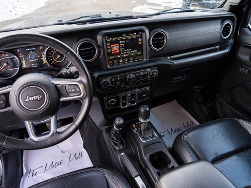 Used 2019 Jeep Wrangler Unlimited Sahara w/ Uconnect 4C Nav & Sound Group image 32