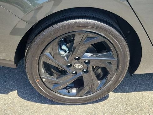 New 2026 Hyundai Elantra SEL Sport FWD image 30