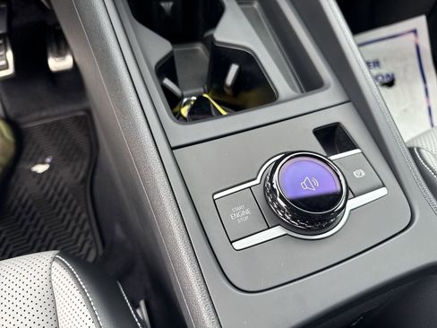 New 2025 Volkswagen Tiguan SE R-Line image 30