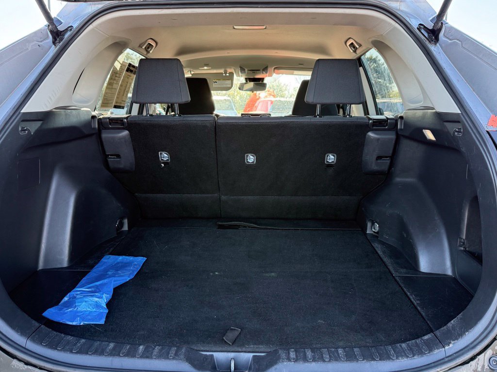 Used 2024 Toyota RAV4 LE FWD image 7