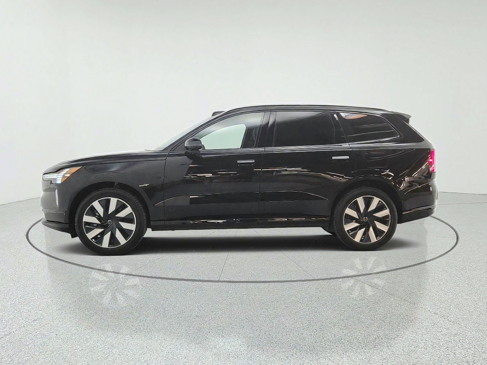 Used 2025 Volvo EX90 Ultra AWD/4WD image 8