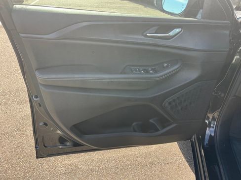 New 2025 Jeep Grand Cherokee L Altitude image 14