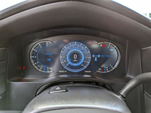 Used 2016 Cadillac Escalade Platinum image 19