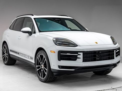 New 2026 Porsche Cayenne AWD/4WD image 30