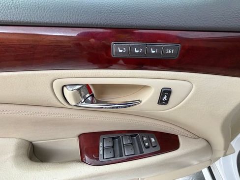 Used 2012 Lexus LS 460 AWD w/ Luxury Value Edition image 30