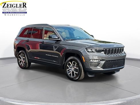 New 2025 Jeep Grand Cherokee Limited w/ Trailer Tow Package image 3