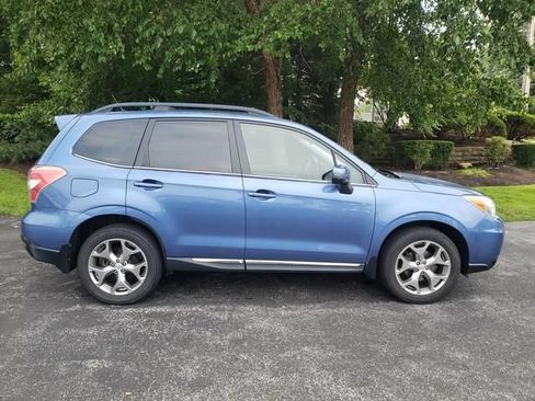 Used 2015 Subaru Forester 2.5i Touring AWD/4WD image 2