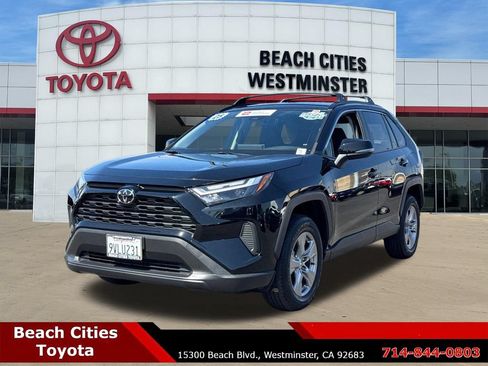 Certified 2025 Toyota RAV4 XLE FWD image 6