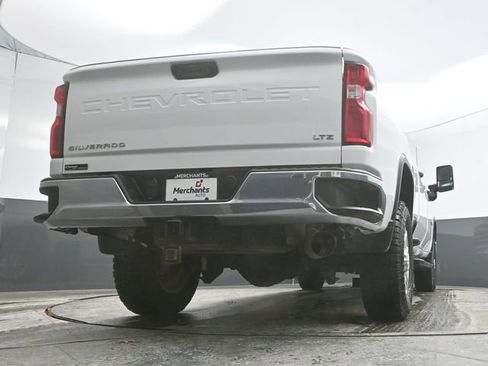 Used 2024 Chevrolet Silverado 2500 LTZ image 31