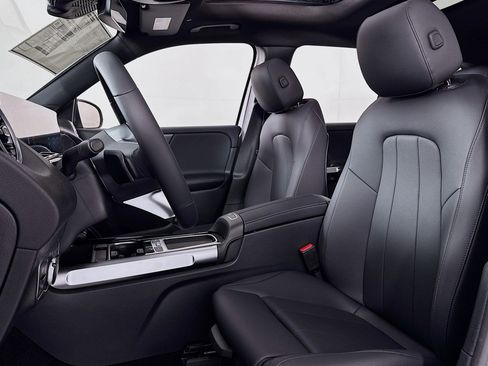 New 2026 Mercedes-Benz GLB 250 image 16