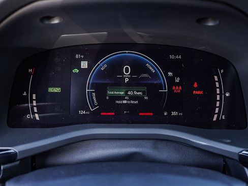 New 2026 Toyota Camry SE w/ Convenience Package FWD image 24