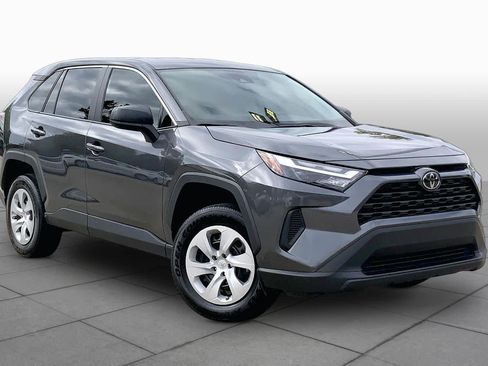 Used 2023 Toyota RAV4 LE FWD image 3