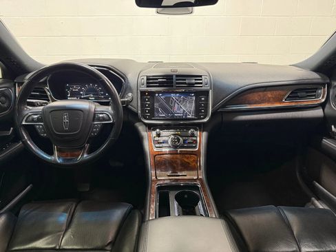 Used 2019 Lincoln Continental Reserve image 17