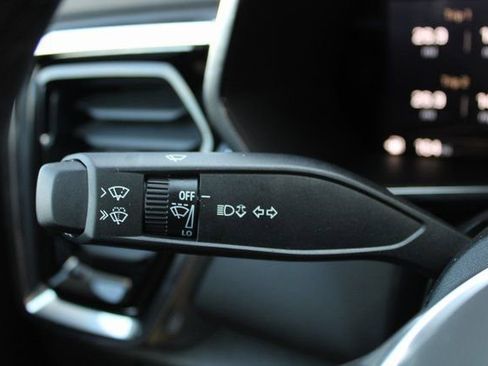 New 2025 GMC Canyon Elevation w/ Convenience Package image 17